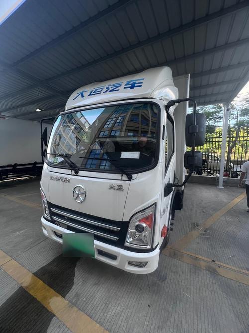 輕卡貨運(yùn)版可以拉人嗎輕卡可以拉車(chē)嗎