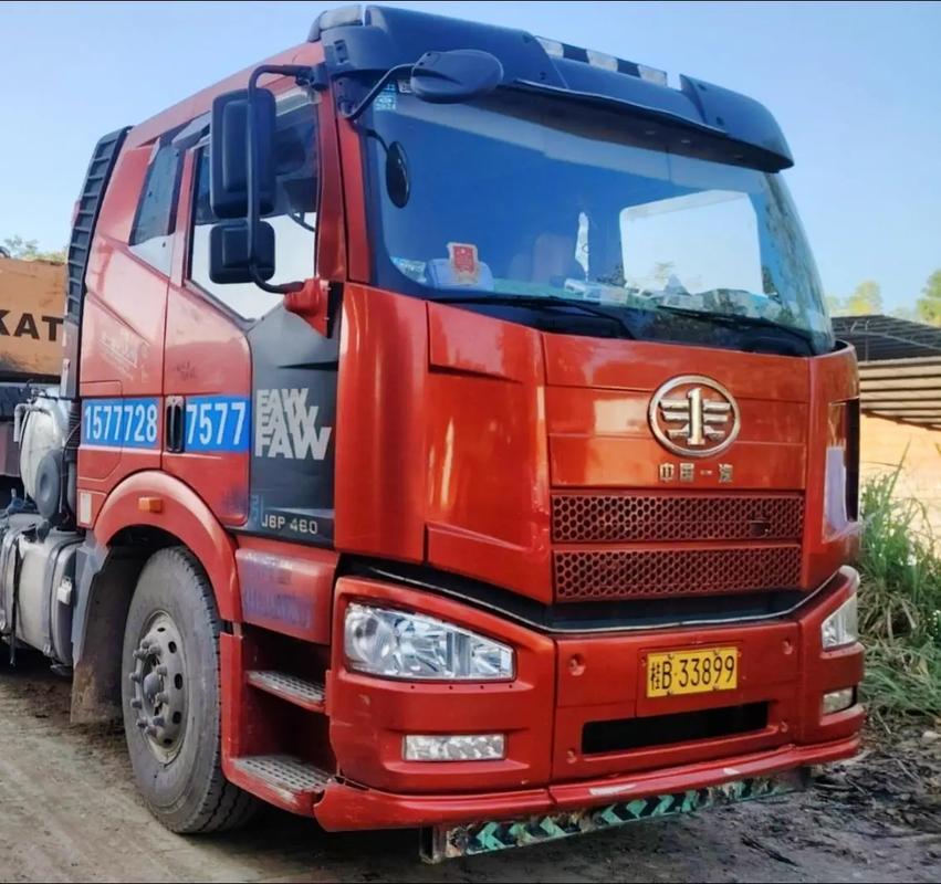 貨運(yùn)小哥貨車(chē)貨運(yùn)小哥貨車(chē)圖片