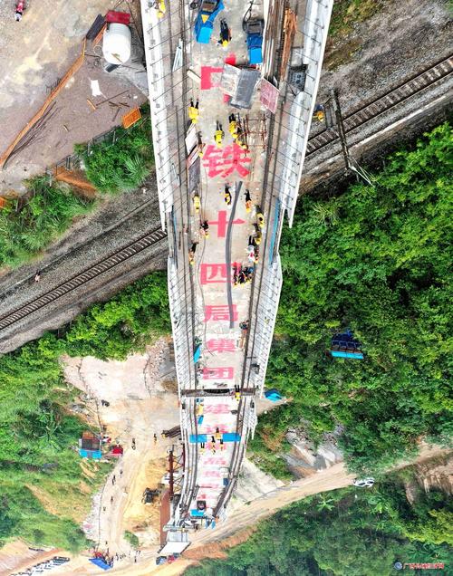 鐵路貨運(yùn)廣西鐵路貨運(yùn)廣西河池站到云南保山多少公里